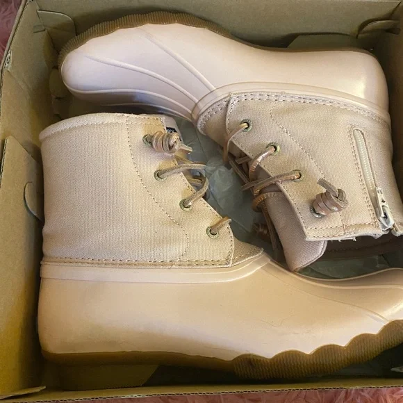 Sperry Kids Pink Duck Boots - Picture 7 of 12